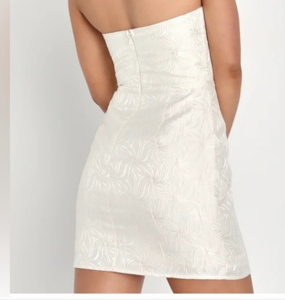 Lulu’s Ivory Jacquard Strapless Bustier Mini Dress Medium - Picture 2 of 7